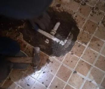 许昌卫生间漏水维修公司为您分享下卫生间渗水如何处理及注意事项